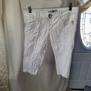 (980) JoJo junior white shorts size 7 with 4 regular pockets & 2 small ones